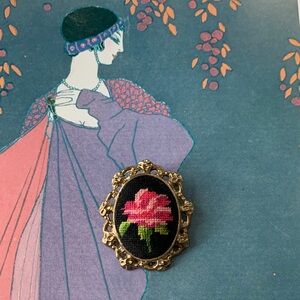 Vintage Gold Tone Rose Needlepoint Brooch/Pendant